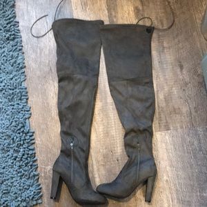 Knee-High heeled boots